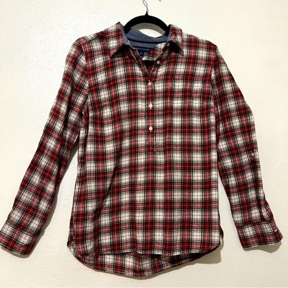 Tommy Hilfiger 5-button plaid flannel pullover, Sz S/P. Preowned. EUC.